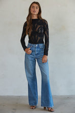 Load image into Gallery viewer, The Apollo Top