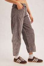 Load image into Gallery viewer, The Liora Pant