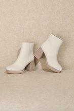 Load image into Gallery viewer, Ivory Bootie